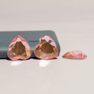 Камень декор Сердце 2 см грани розовый за 10 шт Камень-5