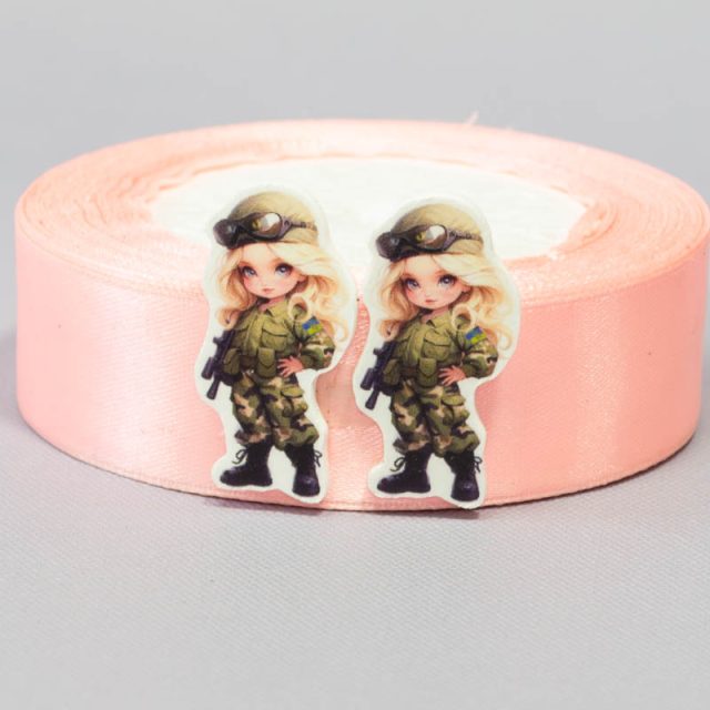 Кабошон Серединка Девочка военная в шлеме