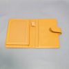 Обложка для паспорта на кнопке персиковый