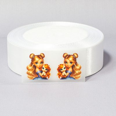 ТермоНаклейки Девочка с игрушкой лошадкой за 2 шт