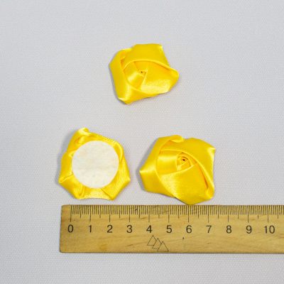 Декор Роза атласная 3,5 см желтая за 1 шт.